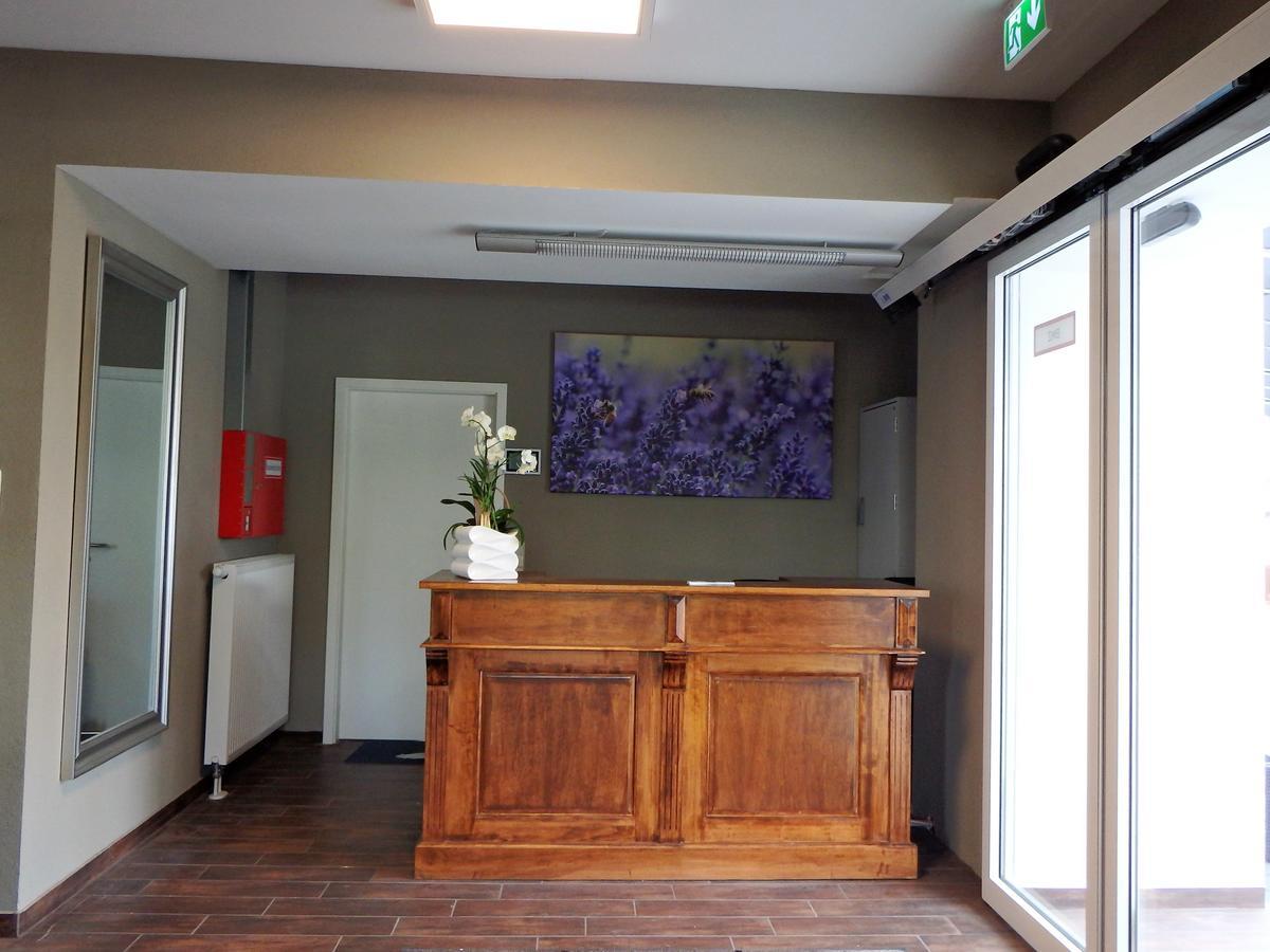 נאון Garni Hotel Lavendelhof מראה חיצוני תמונה